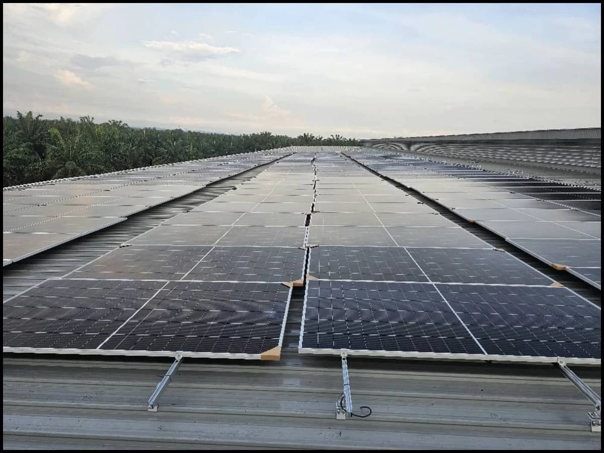 ESG_solar-panel-3
